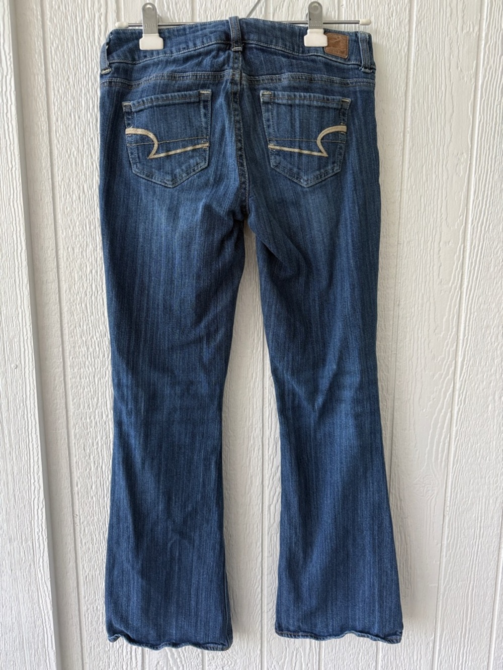 American Eagle Outfitters Y2K Dark Blue Low Rise Flare Artist Jeans sz 4 short - Picture 3 of 7